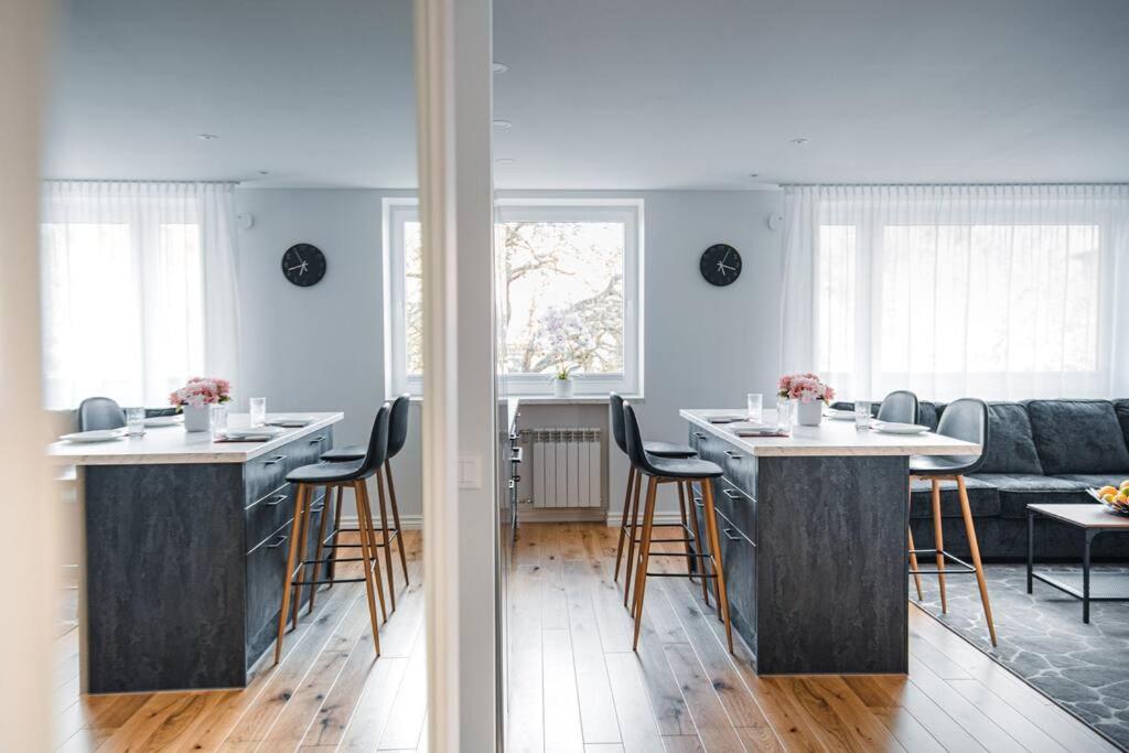 New Luxury 3Br Apartment In Old Town, Free Parking Haapsalu Kültér fotó