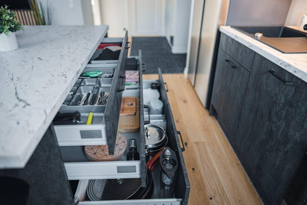 New Luxury 3Br Apartment In Old Town, Free Parking Haapsalu Kültér fotó